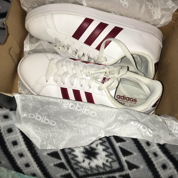 Adidas shoes - Picture 3 of 3